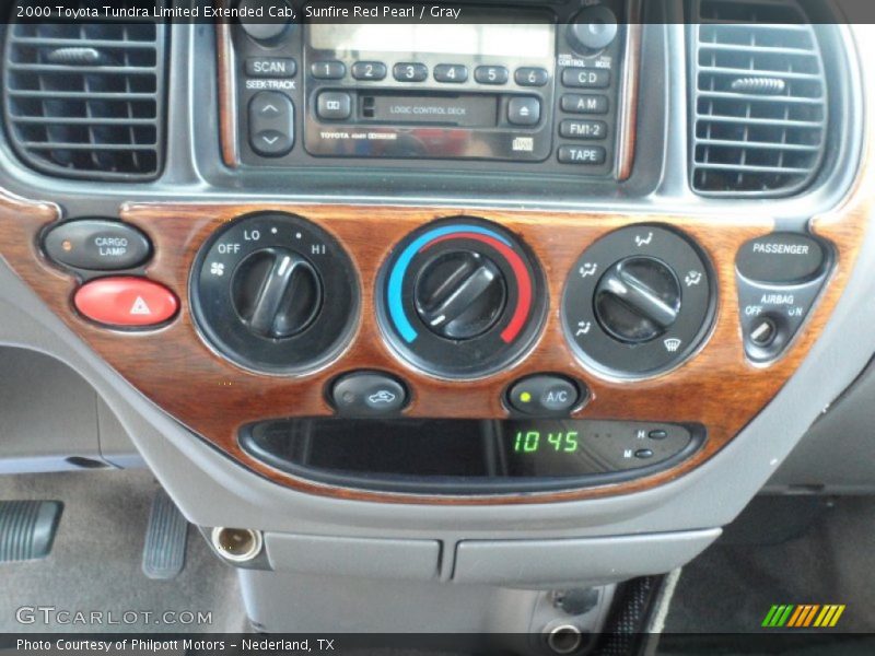 Sunfire Red Pearl / Gray 2000 Toyota Tundra Limited Extended Cab