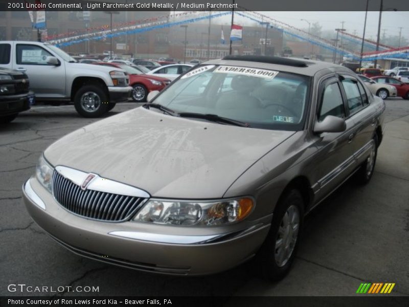 Light Parchment Gold Metallic / Medium Parchment 2001 Lincoln Continental