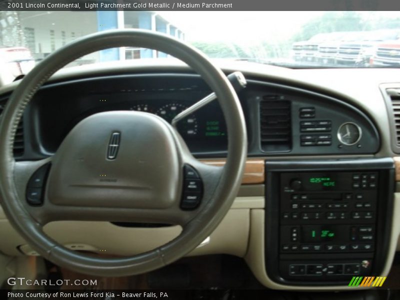 Light Parchment Gold Metallic / Medium Parchment 2001 Lincoln Continental
