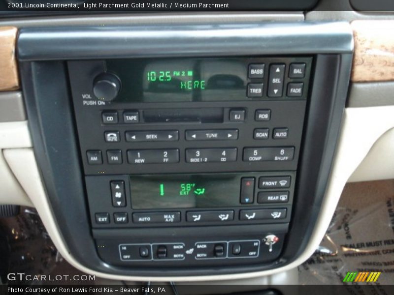 Light Parchment Gold Metallic / Medium Parchment 2001 Lincoln Continental