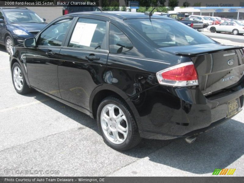 Black / Charcoal Black 2008 Ford Focus SES Sedan