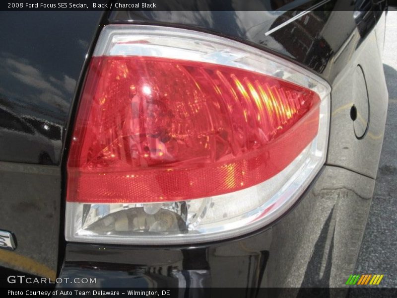 Black / Charcoal Black 2008 Ford Focus SES Sedan