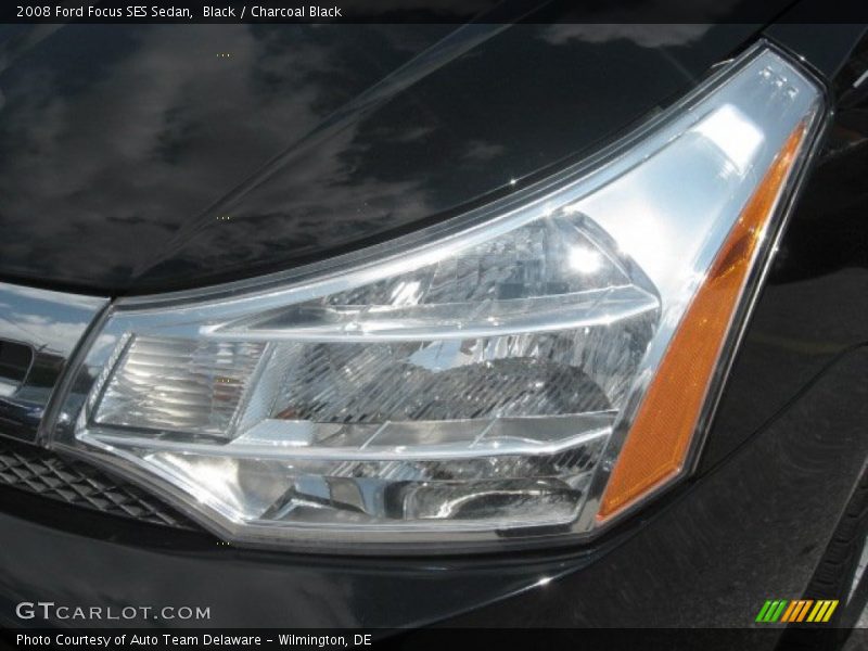 Black / Charcoal Black 2008 Ford Focus SES Sedan