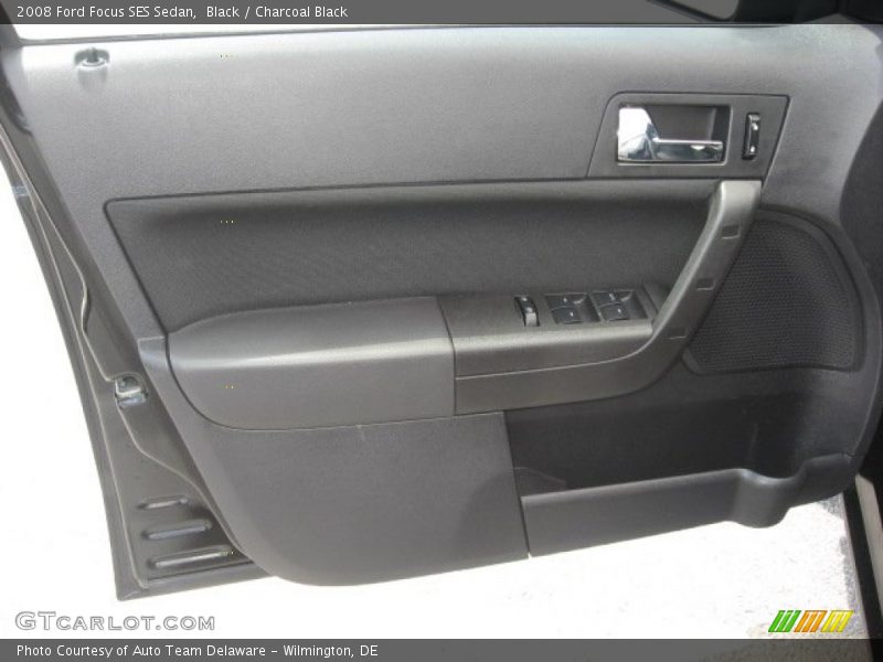 Black / Charcoal Black 2008 Ford Focus SES Sedan