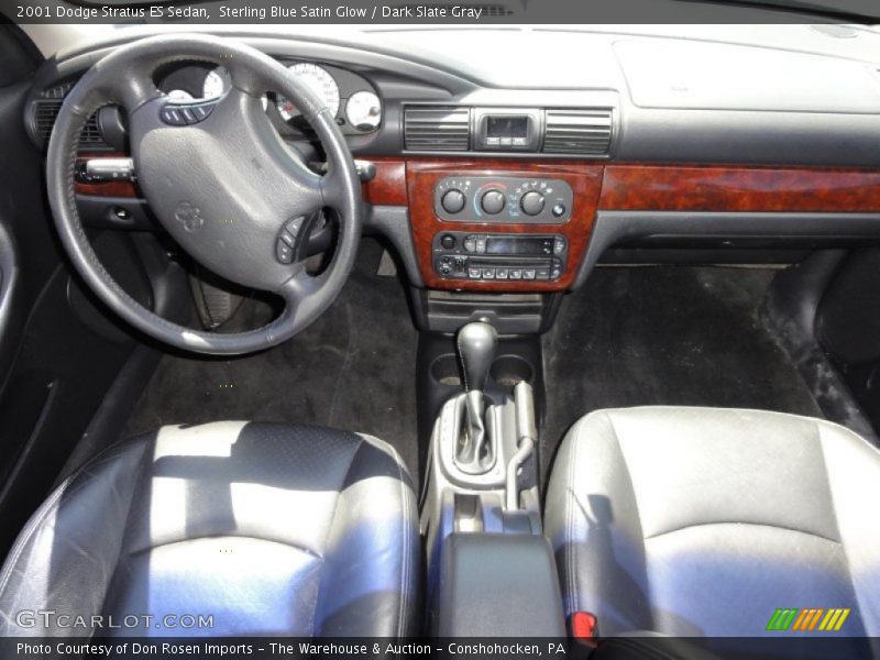 Dashboard of 2001 Stratus ES Sedan