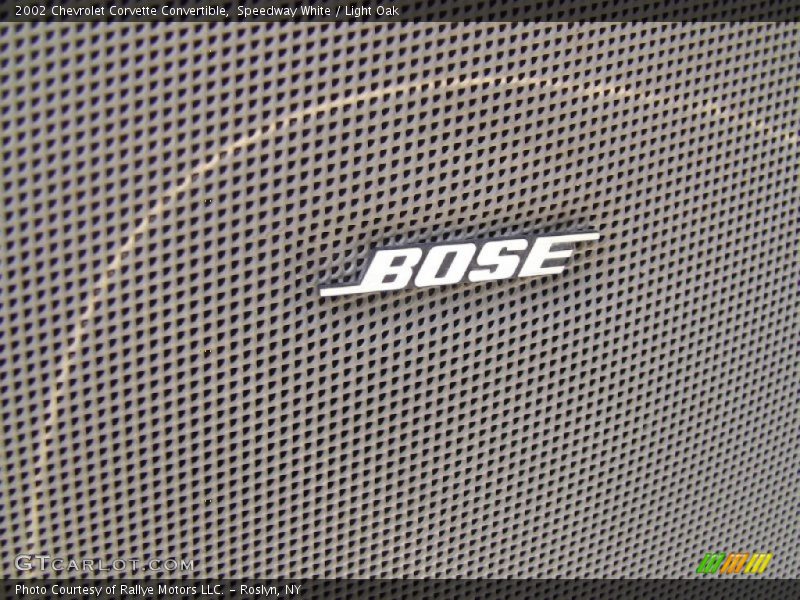 Speedway White / Light Oak 2002 Chevrolet Corvette Convertible