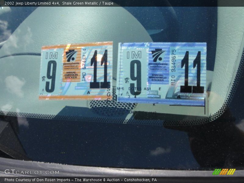 Shale Green Metallic / Taupe 2002 Jeep Liberty Limited 4x4