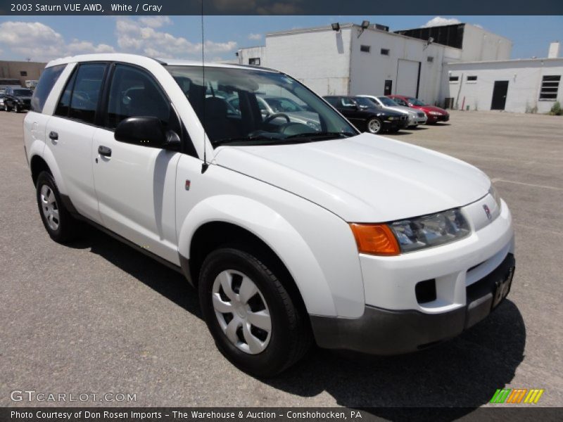 White / Gray 2003 Saturn VUE AWD