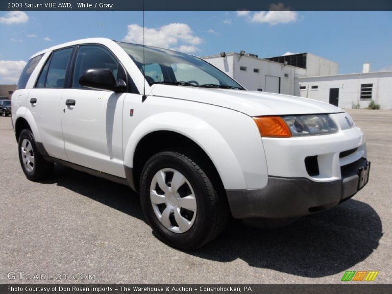 White / Gray 2003 Saturn VUE AWD