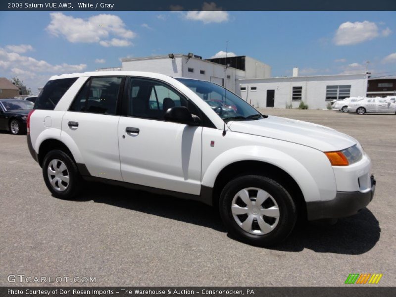 White / Gray 2003 Saturn VUE AWD