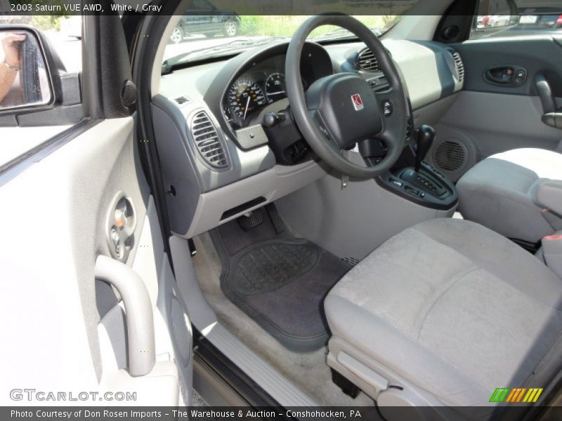 White / Gray 2003 Saturn VUE AWD