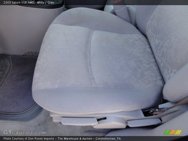 White / Gray 2003 Saturn VUE AWD