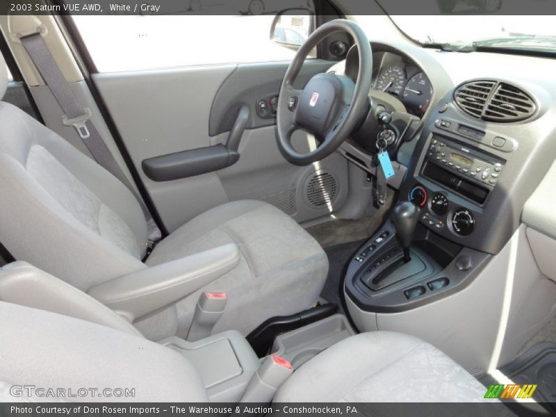 White / Gray 2003 Saturn VUE AWD