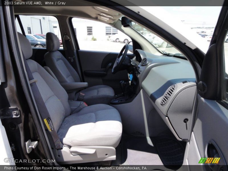 White / Gray 2003 Saturn VUE AWD