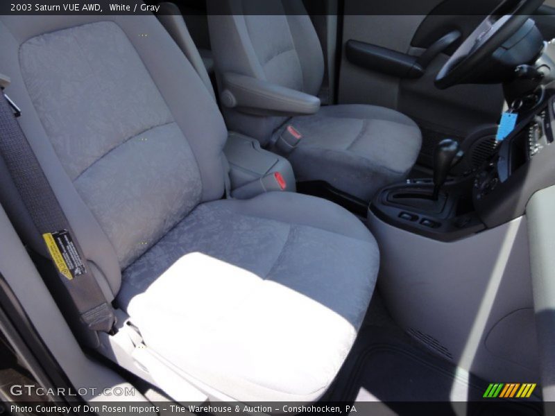 White / Gray 2003 Saturn VUE AWD