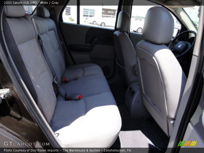 White / Gray 2003 Saturn VUE AWD