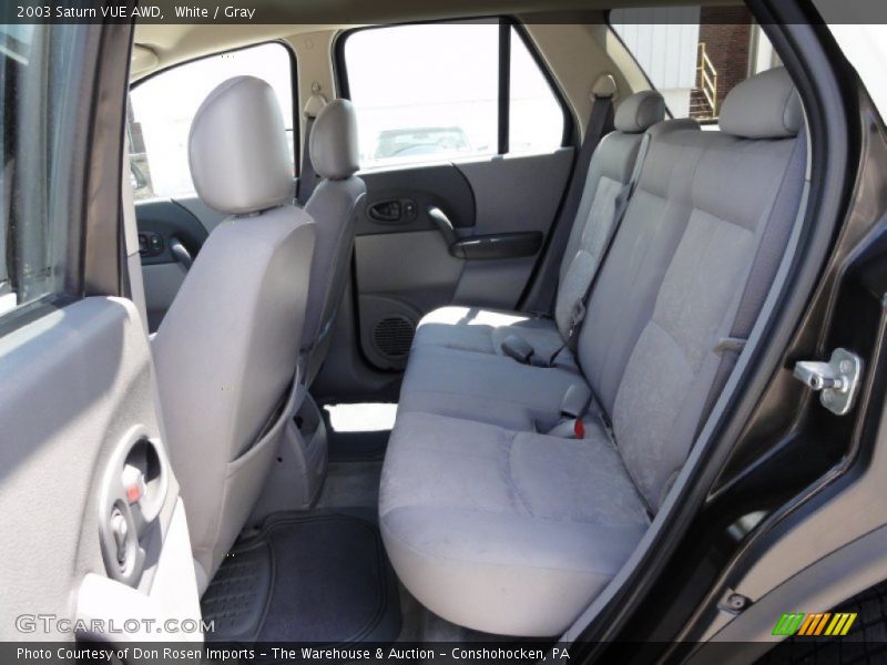 White / Gray 2003 Saturn VUE AWD