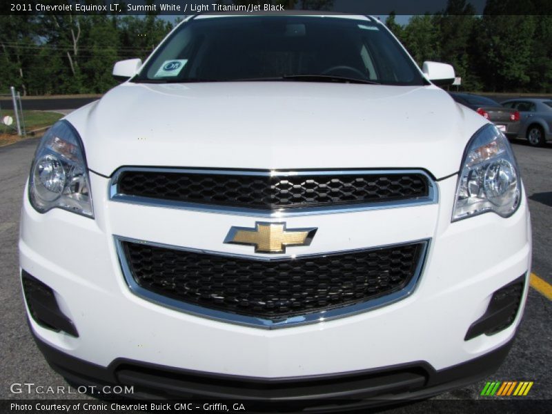 Summit White / Light Titanium/Jet Black 2011 Chevrolet Equinox LT
