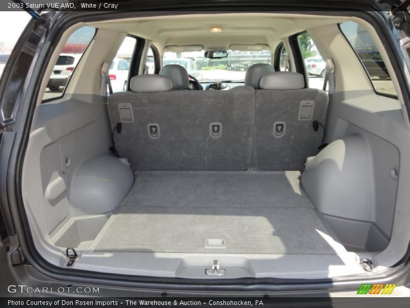White / Gray 2003 Saturn VUE AWD
