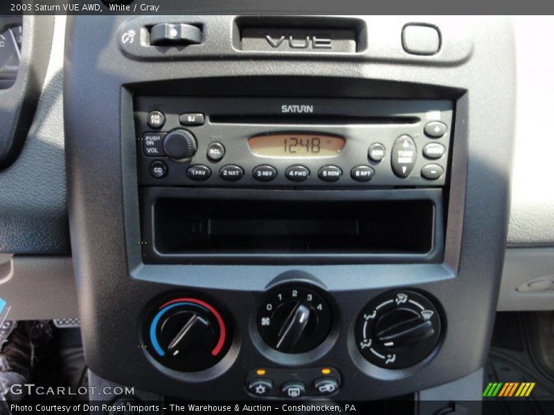 White / Gray 2003 Saturn VUE AWD