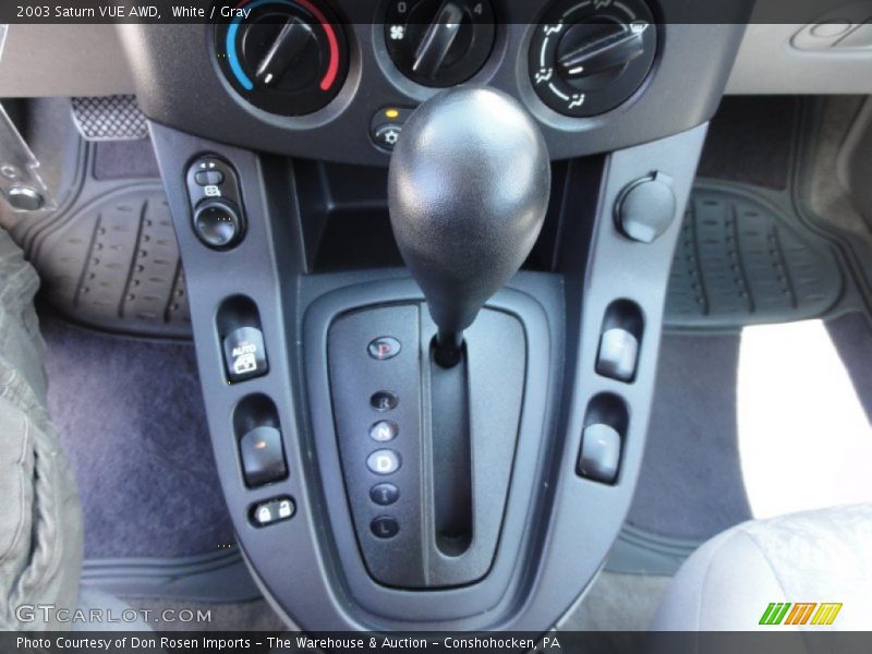 White / Gray 2003 Saturn VUE AWD