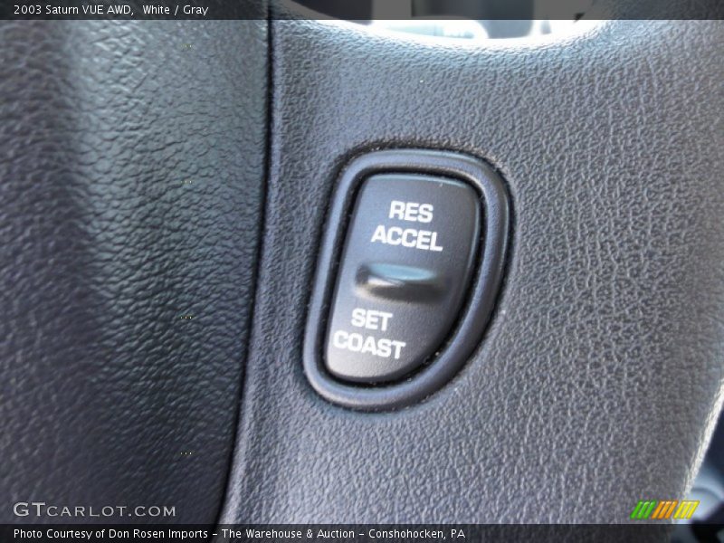 White / Gray 2003 Saturn VUE AWD