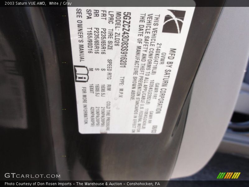 White / Gray 2003 Saturn VUE AWD