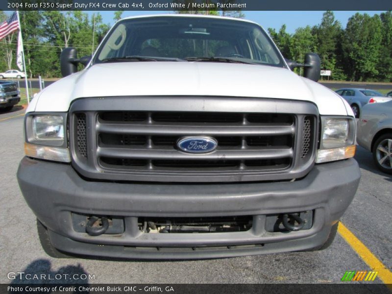 Oxford White / Medium Parchment 2004 Ford F350 Super Duty FX4 Crew Cab 4x4