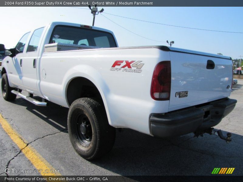Oxford White / Medium Parchment 2004 Ford F350 Super Duty FX4 Crew Cab 4x4