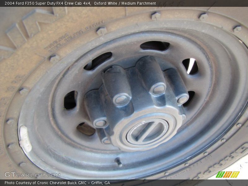 Oxford White / Medium Parchment 2004 Ford F350 Super Duty FX4 Crew Cab 4x4