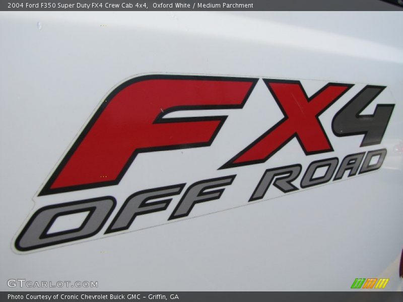 Oxford White / Medium Parchment 2004 Ford F350 Super Duty FX4 Crew Cab 4x4