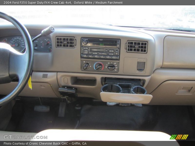 Oxford White / Medium Parchment 2004 Ford F350 Super Duty FX4 Crew Cab 4x4