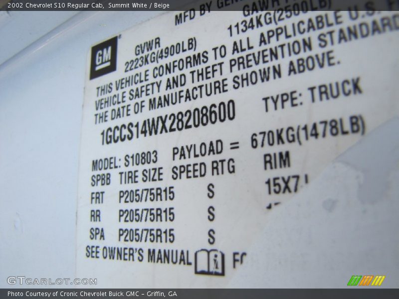 Summit White / Beige 2002 Chevrolet S10 Regular Cab
