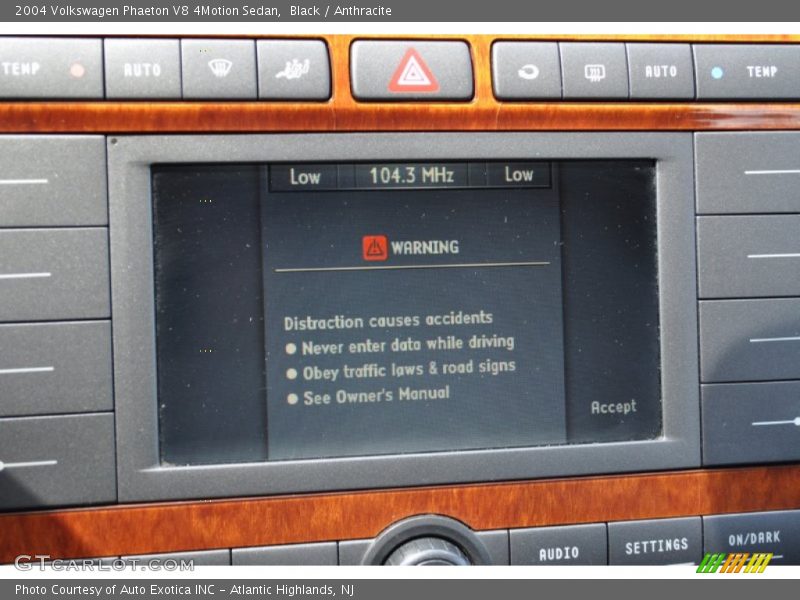 Black / Anthracite 2004 Volkswagen Phaeton V8 4Motion Sedan