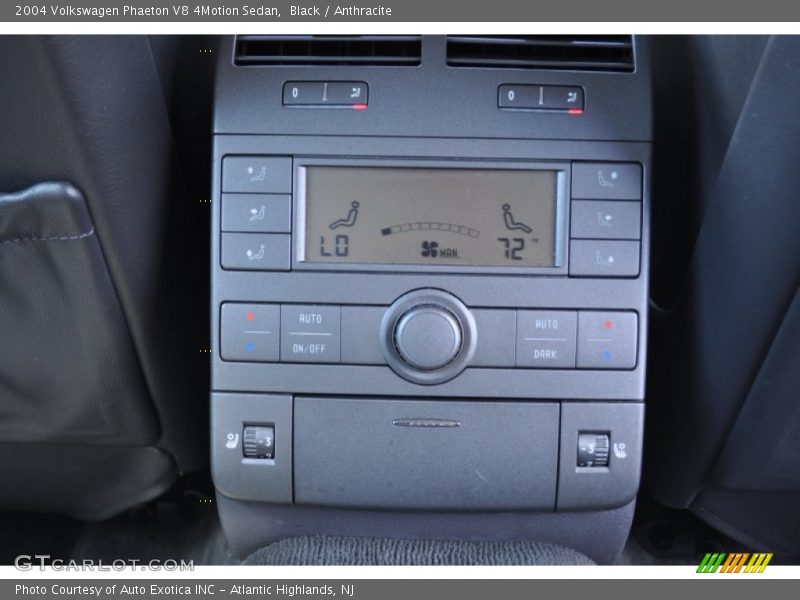 Controls of 2004 Phaeton V8 4Motion Sedan