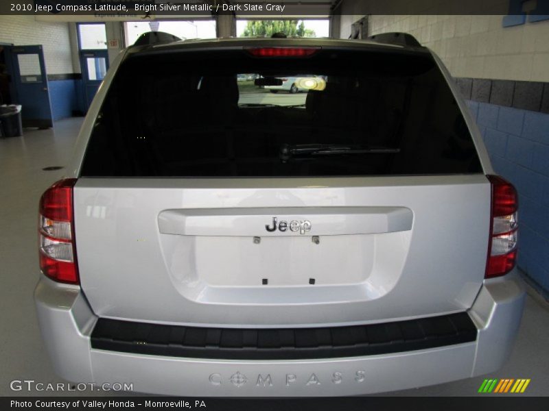 Bright Silver Metallic / Dark Slate Gray 2010 Jeep Compass Latitude