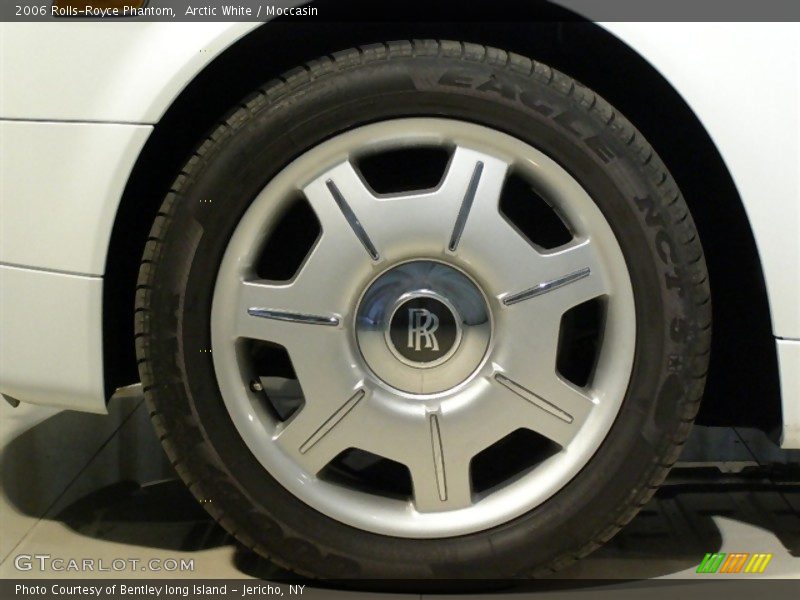 Arctic White / Moccasin 2006 Rolls-Royce Phantom