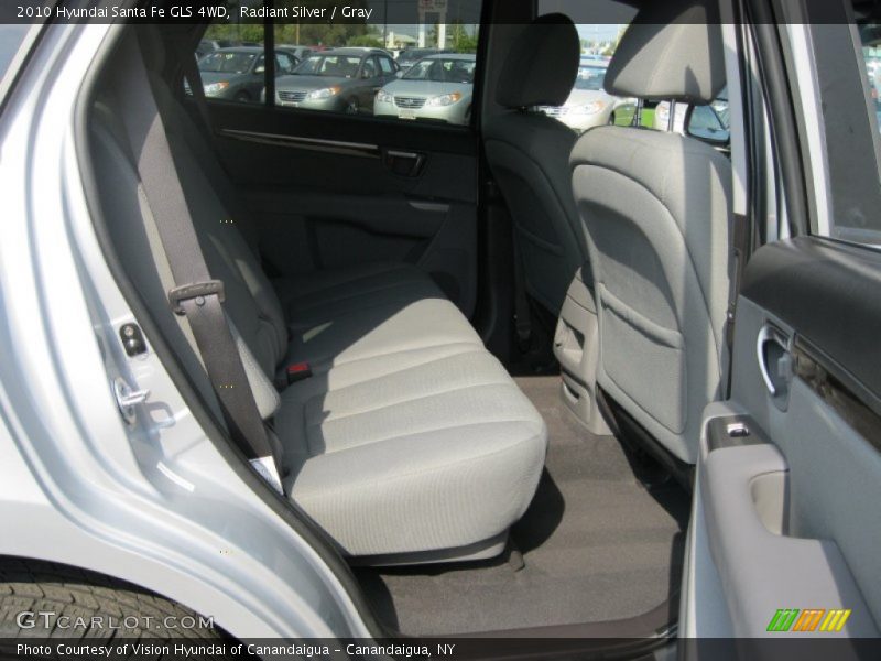 Radiant Silver / Gray 2010 Hyundai Santa Fe GLS 4WD