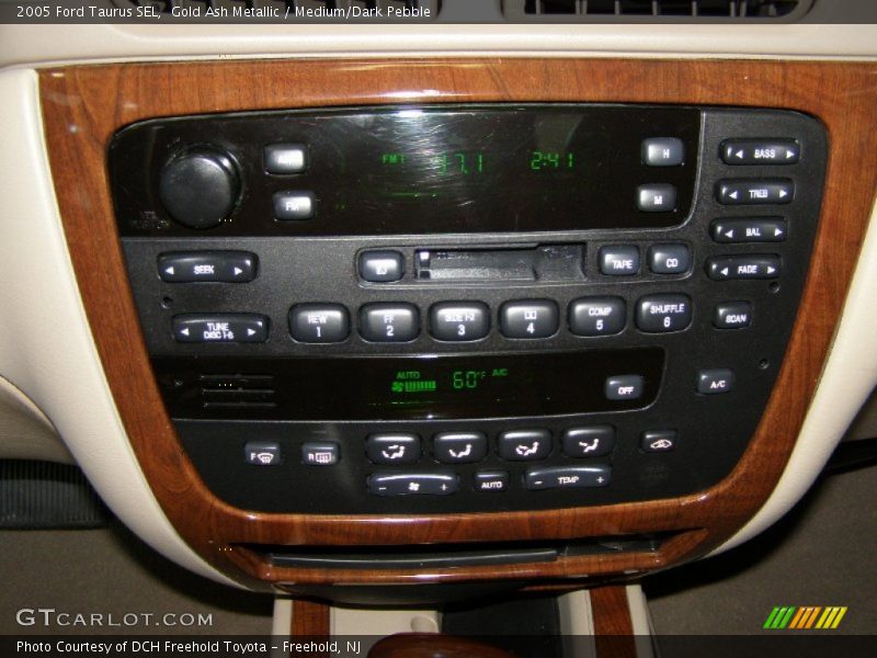 Gold Ash Metallic / Medium/Dark Pebble 2005 Ford Taurus SEL