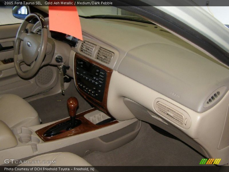 Gold Ash Metallic / Medium/Dark Pebble 2005 Ford Taurus SEL