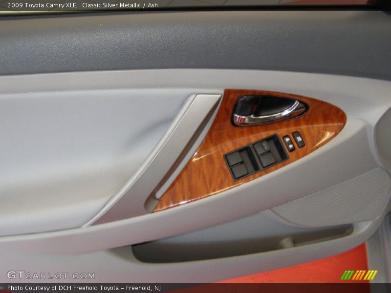 Classic Silver Metallic / Ash 2009 Toyota Camry XLE
