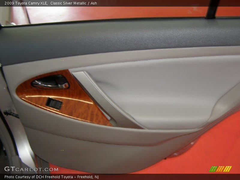 Classic Silver Metallic / Ash 2009 Toyota Camry XLE