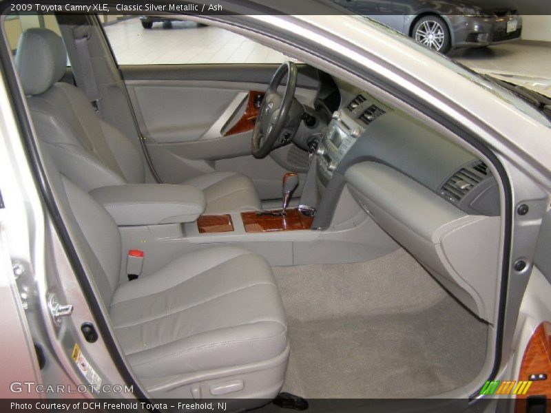 Classic Silver Metallic / Ash 2009 Toyota Camry XLE