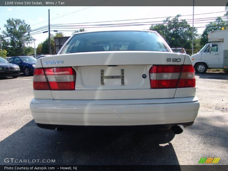 White / Tan 1998 Volvo S90 Sedan