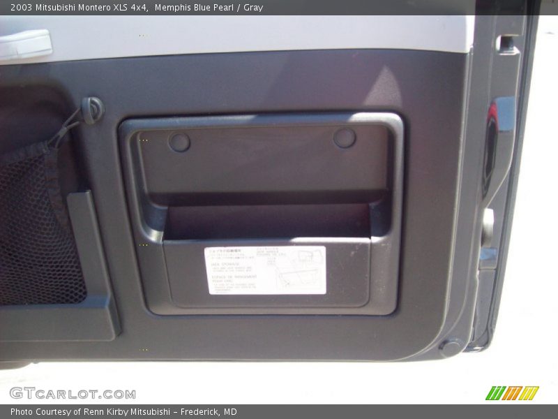 Memphis Blue Pearl / Gray 2003 Mitsubishi Montero XLS 4x4
