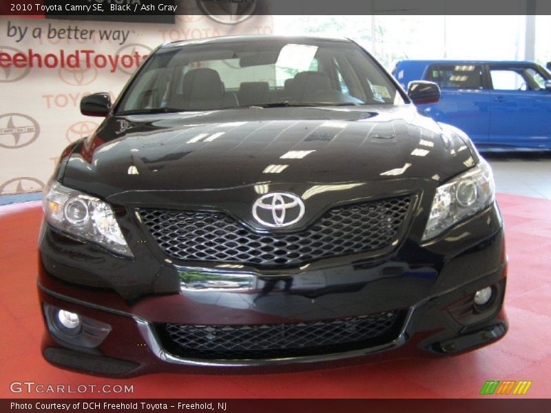Black / Ash Gray 2010 Toyota Camry SE
