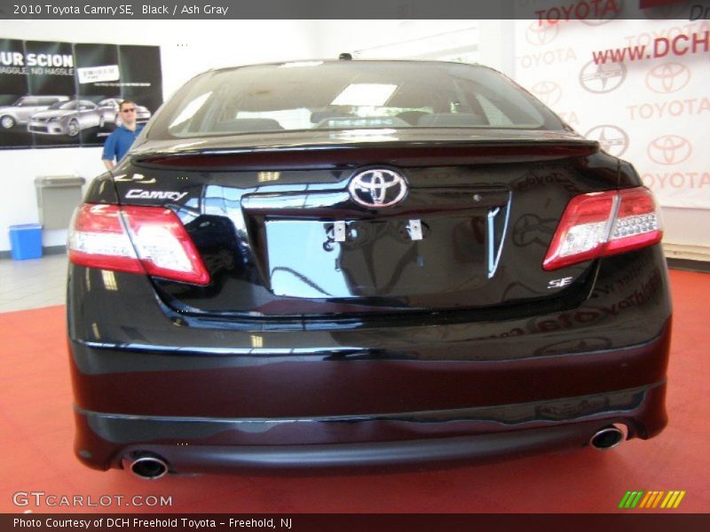 Black / Ash Gray 2010 Toyota Camry SE