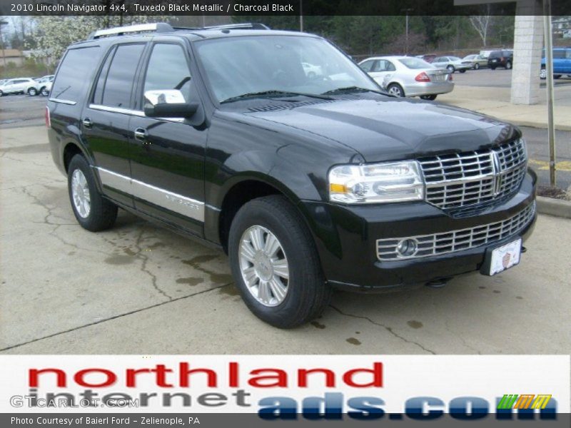 Tuxedo Black Metallic / Charcoal Black 2010 Lincoln Navigator 4x4