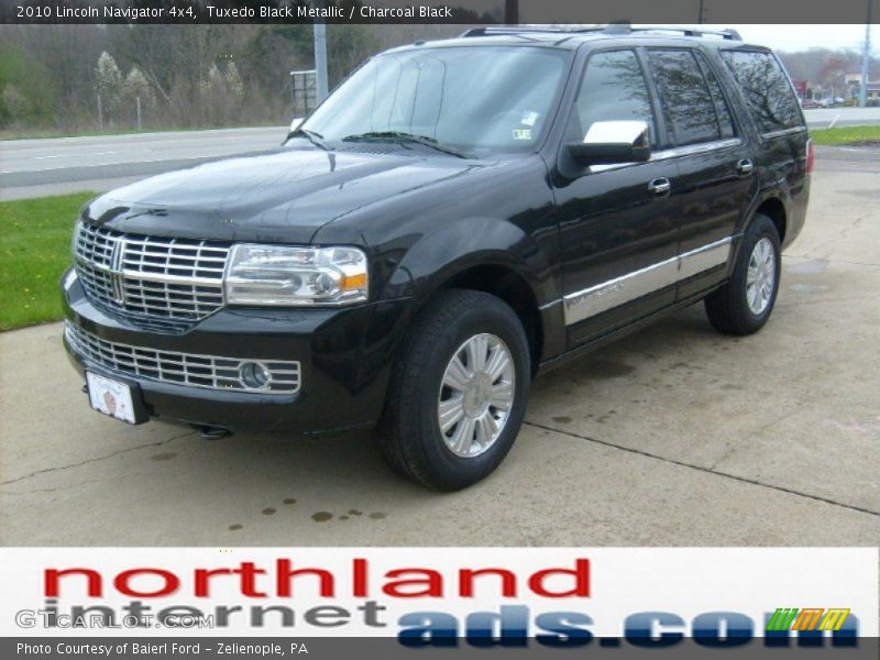 Tuxedo Black Metallic / Charcoal Black 2010 Lincoln Navigator 4x4