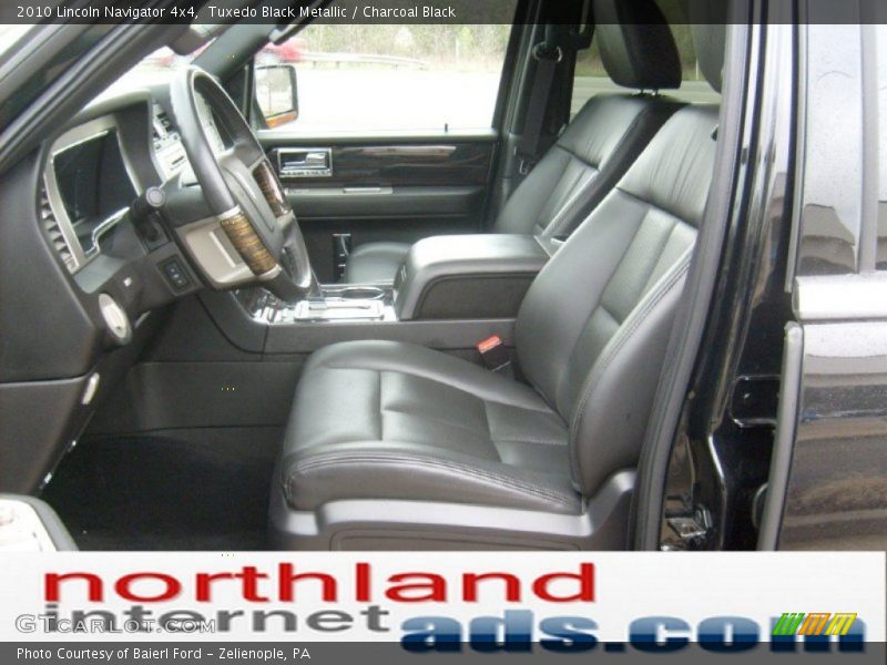 Tuxedo Black Metallic / Charcoal Black 2010 Lincoln Navigator 4x4